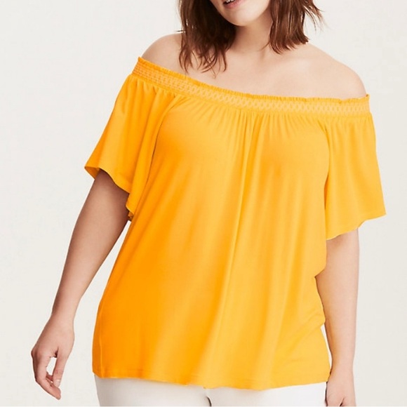 Torrid Off Shoulder Butter Yellow Top Embroidered Smocked Size 0 (L-12) Bohemian - Picture 1 of 12